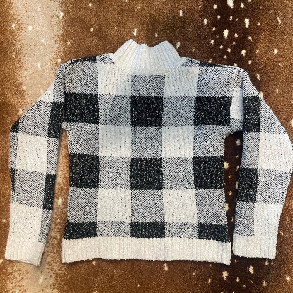 Cat & Jack Black, White & Silver Checkered Turtleneck Sweater Size M